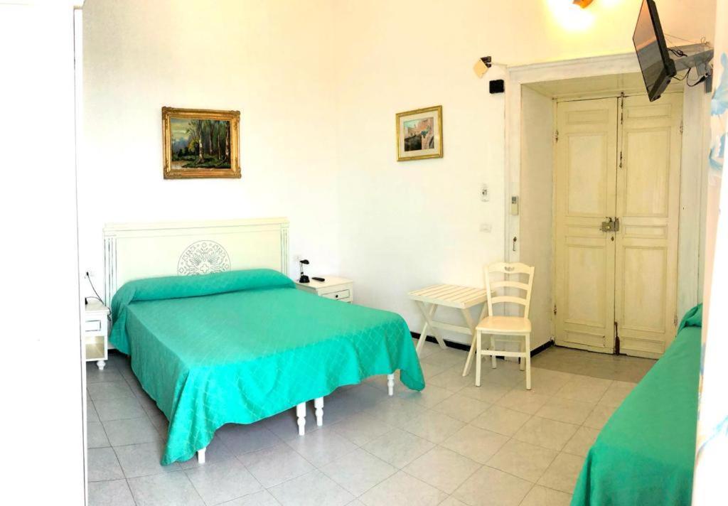 Rocca Sul Mare Hotel Vieste Buitenkant foto