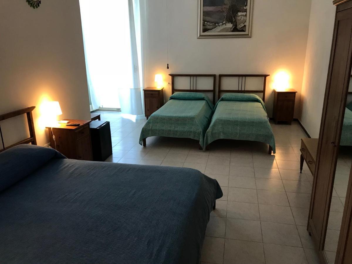 Rocca Sul Mare Hotel Vieste Buitenkant foto